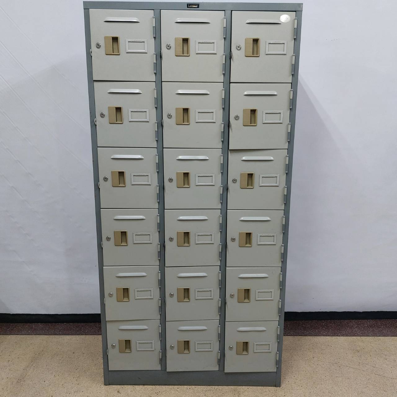 ตู้ล็อคเกอร์18ช่อง