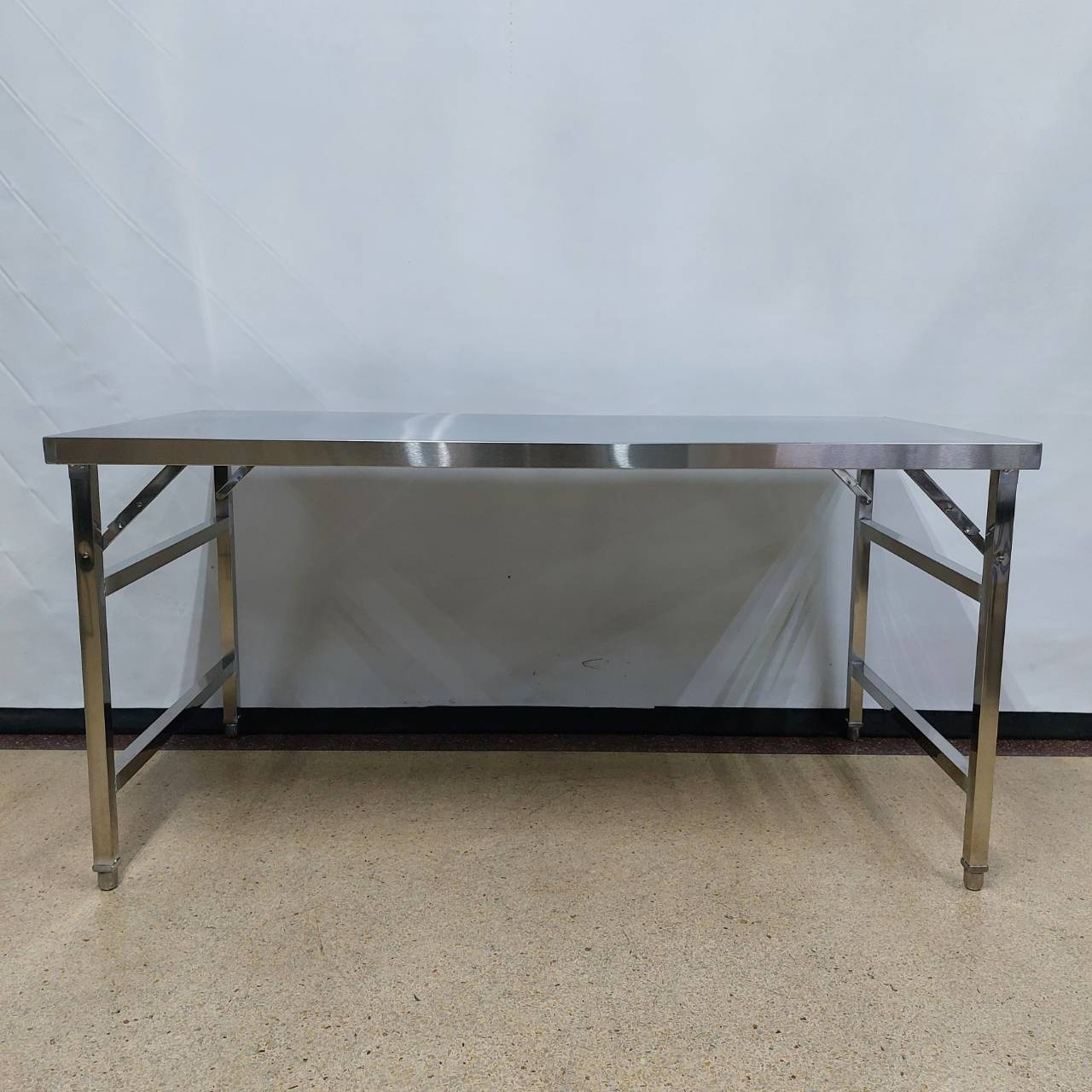 โต๊ะพับ-สแตนเลส 150cm