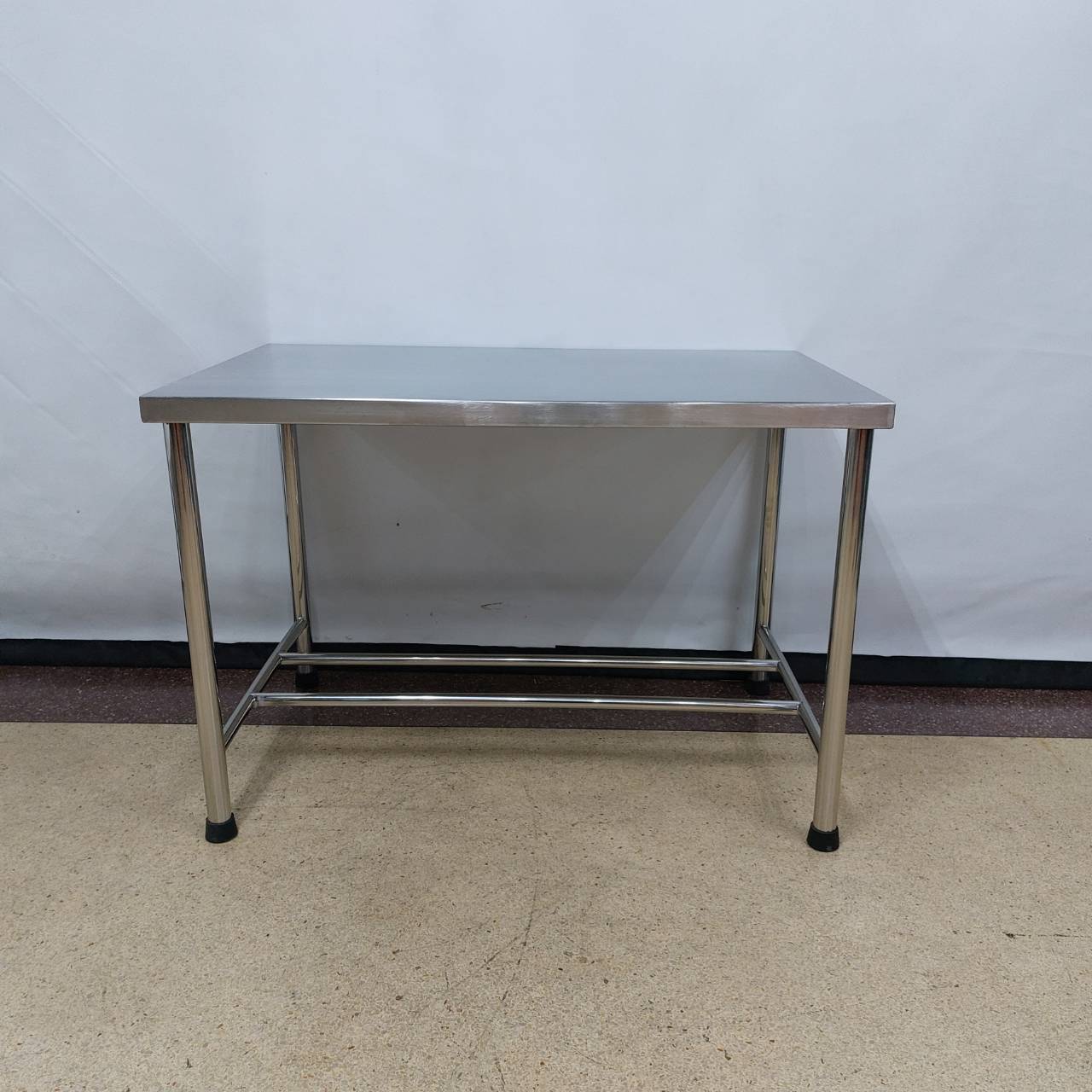 โต๊ะอาหารสแตนเลส110cm