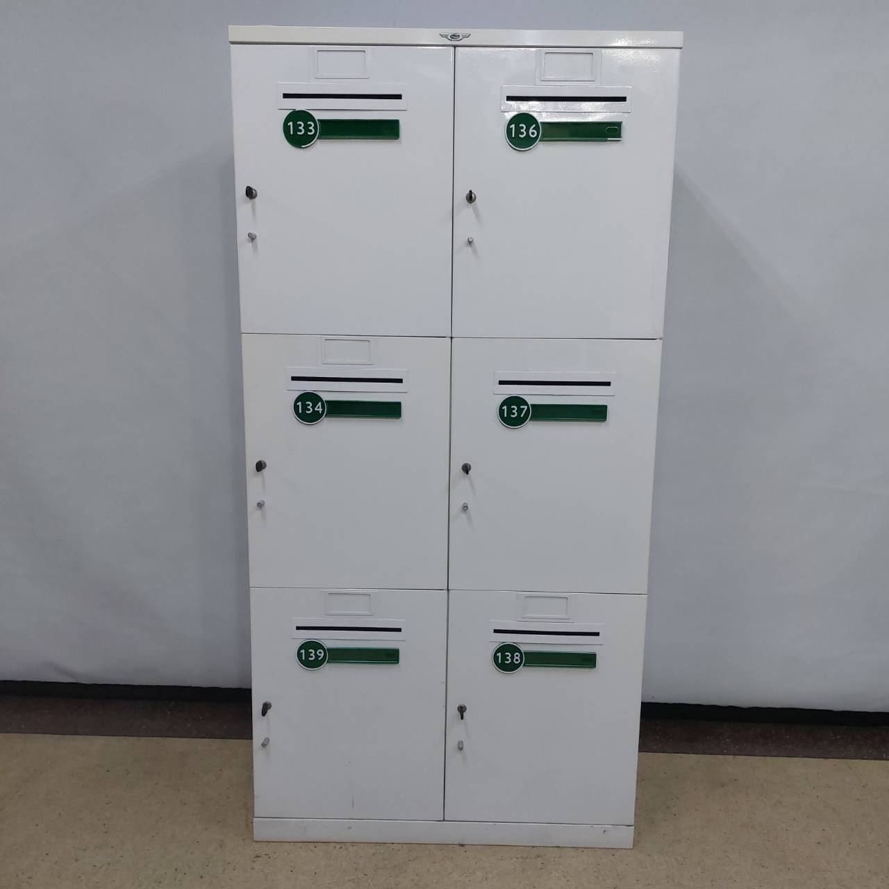 ตู้ล็อกเกอร์ขาว 6 ช่อง