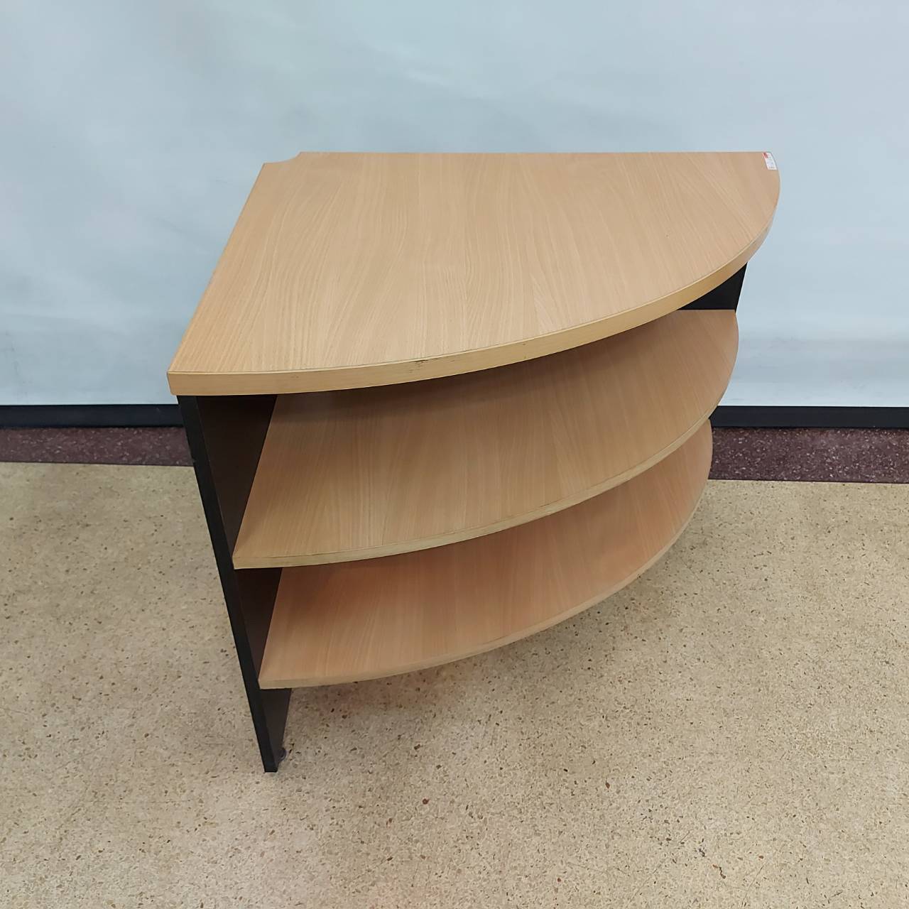 โต๊ะวางของแบบเข้ามุมไม้สีบีช-ดำ    ชั้นวางของ  3 ชั้นสีบีช 